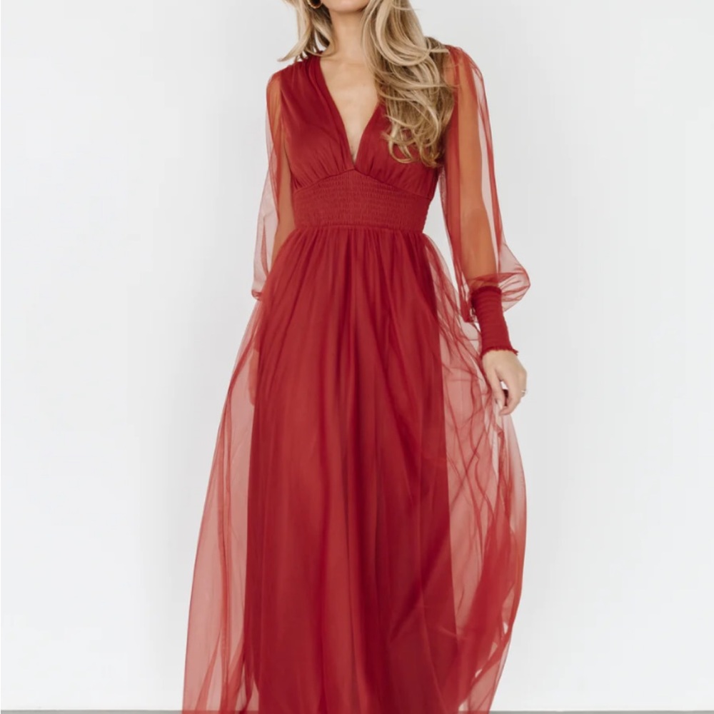 Never worn, still has tags on. Just didn’t like it on my skin tone!